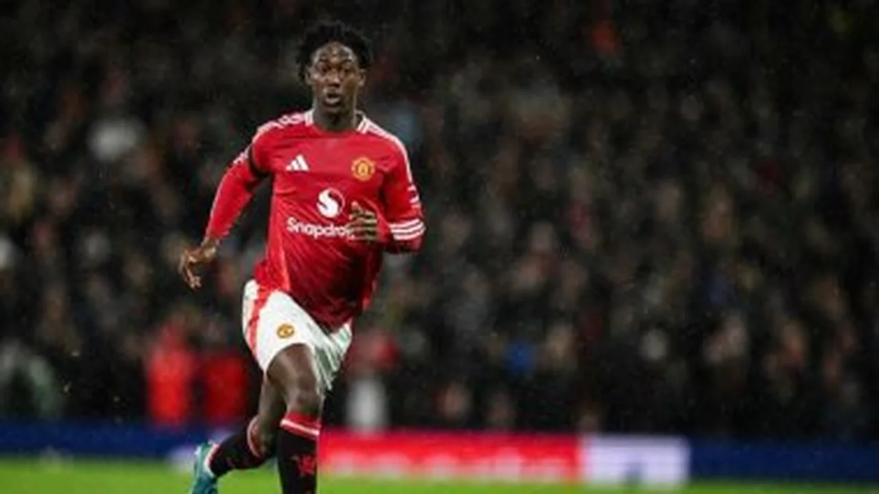 10 لاعبين.. يحركون سوق الانتقالات الإنجليزية برحيل محتمل